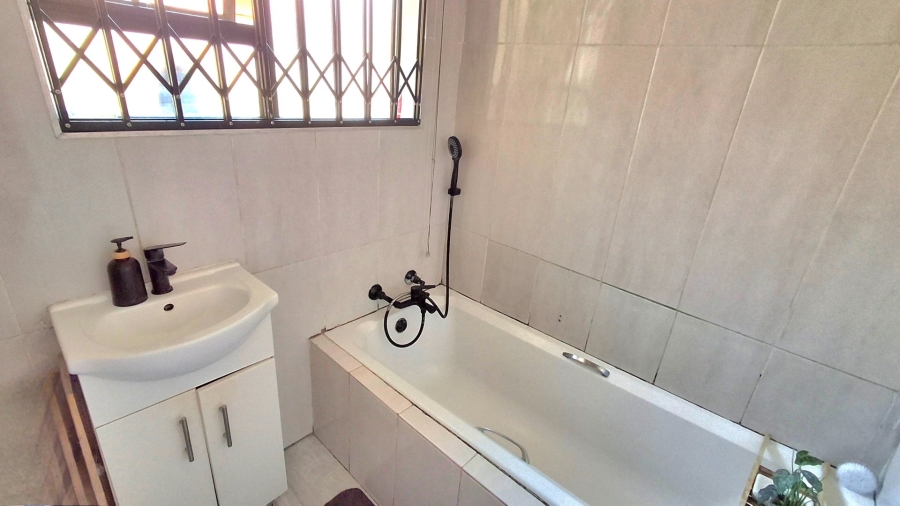 3 Bedroom Property for Sale in Zamdela Free State